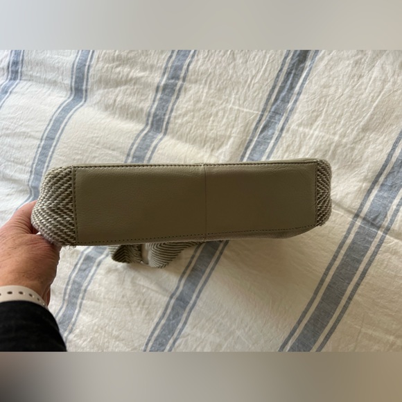 Lucky Brand Adyn Hobo - Soft sage green - Picture 9 of 10